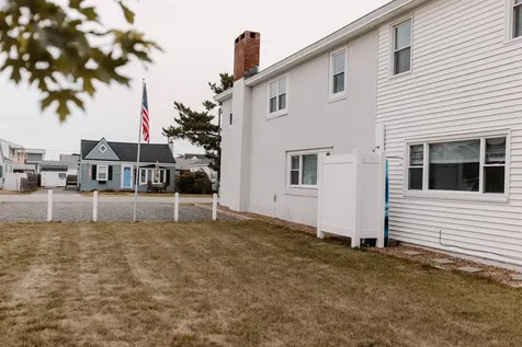 212 Bristol Street Seabrook NH 03874