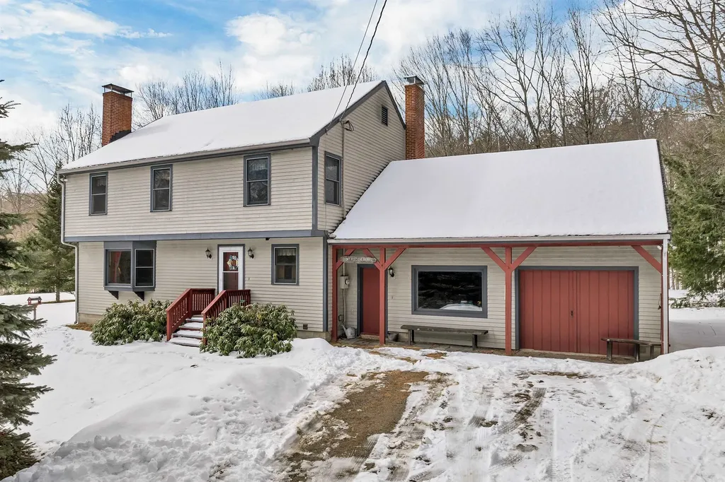 59 Waukewan Road New Hampton NH 03256