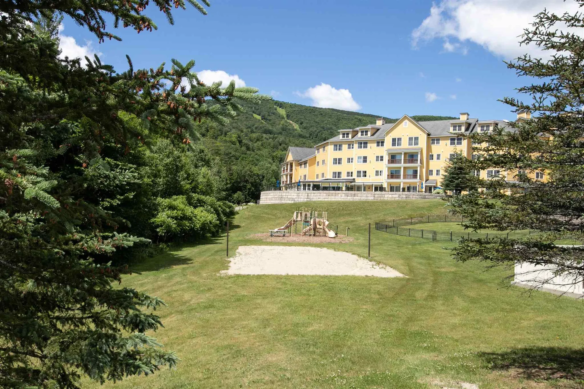 274/276 Qtr. I I Jackson Gore Inn Ludlow VT 05149