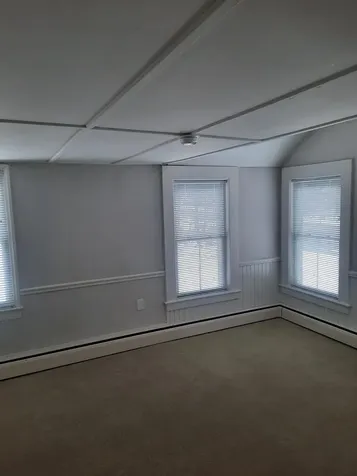 13 Maple Street Henniker NH 03301