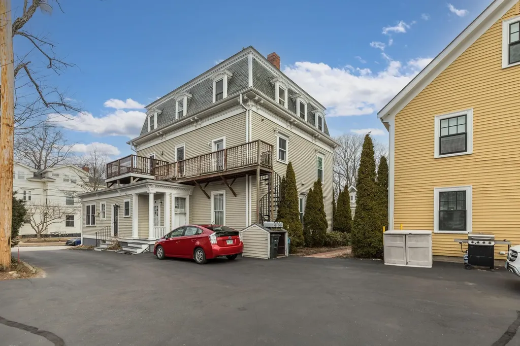 212 Miller Avenue Portsmouth NH 03801