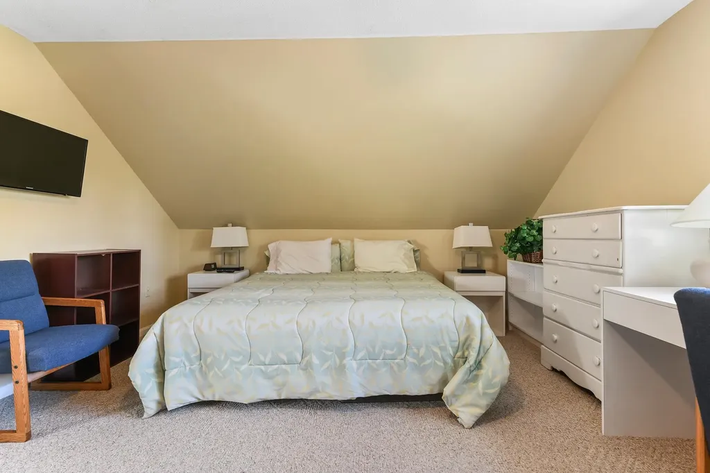 71 Greensward Drive Grantham NH 03753