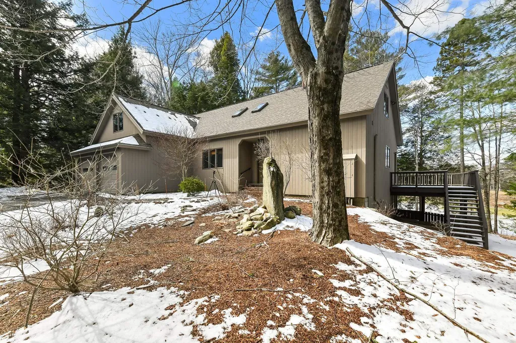 71 Greensward Drive Grantham NH 03753