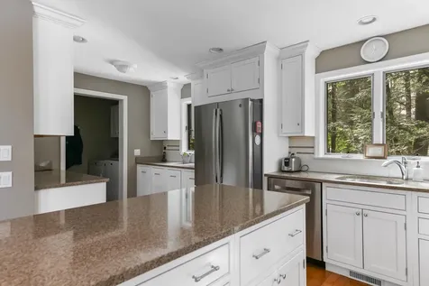 71 Greensward Drive Grantham NH 03753