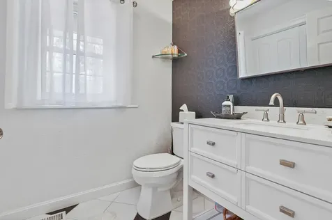 37 Brady Avenue Salem NH 03079