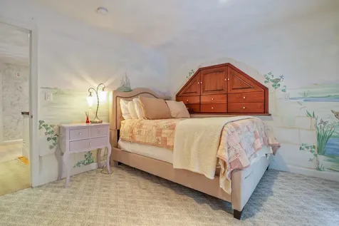 37 Brady Avenue Salem NH 03079