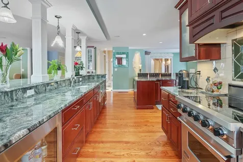37 Brady Avenue Salem NH 03079