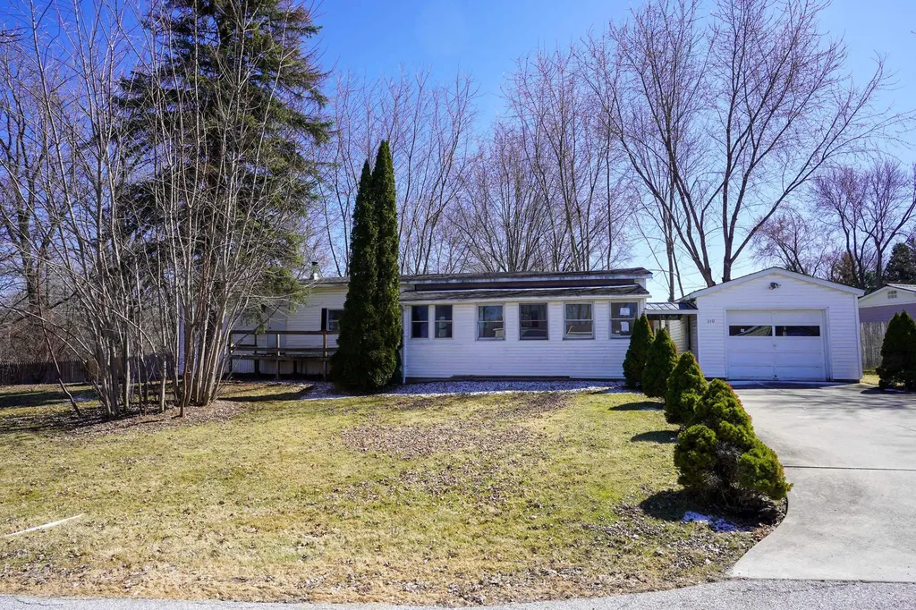 140 Huntley Avenue St. Albans Town VT 05478