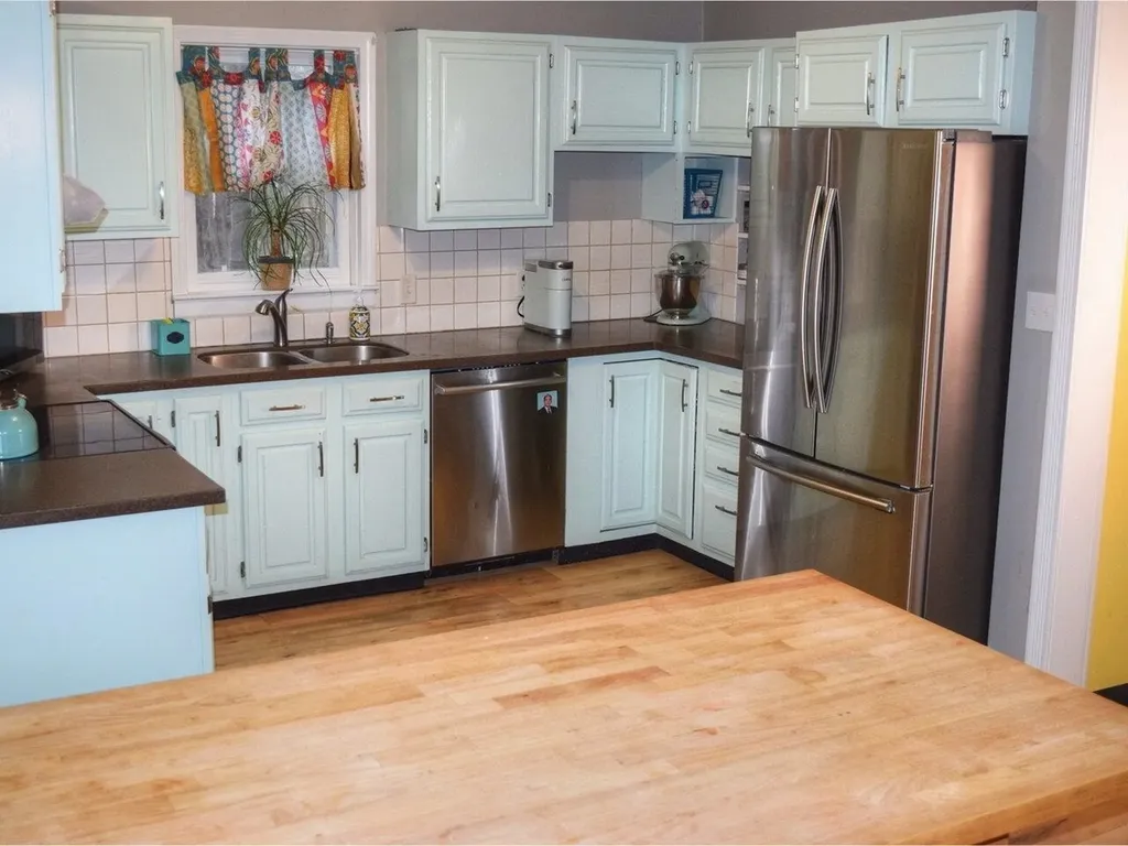 28 Red Cedar Lane Shelburne VT 05482