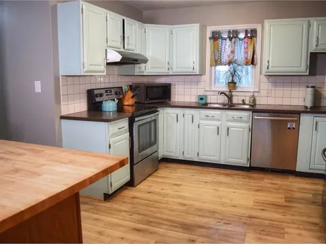 28 Red Cedar Lane Shelburne VT 05482