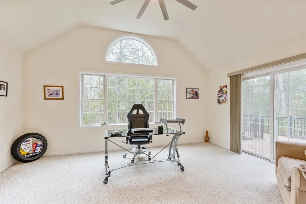 60 Mohawk Lane Brentwood NH 03833
