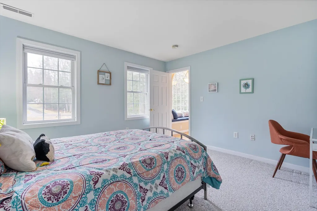 60 Mohawk Lane Brentwood NH 03833