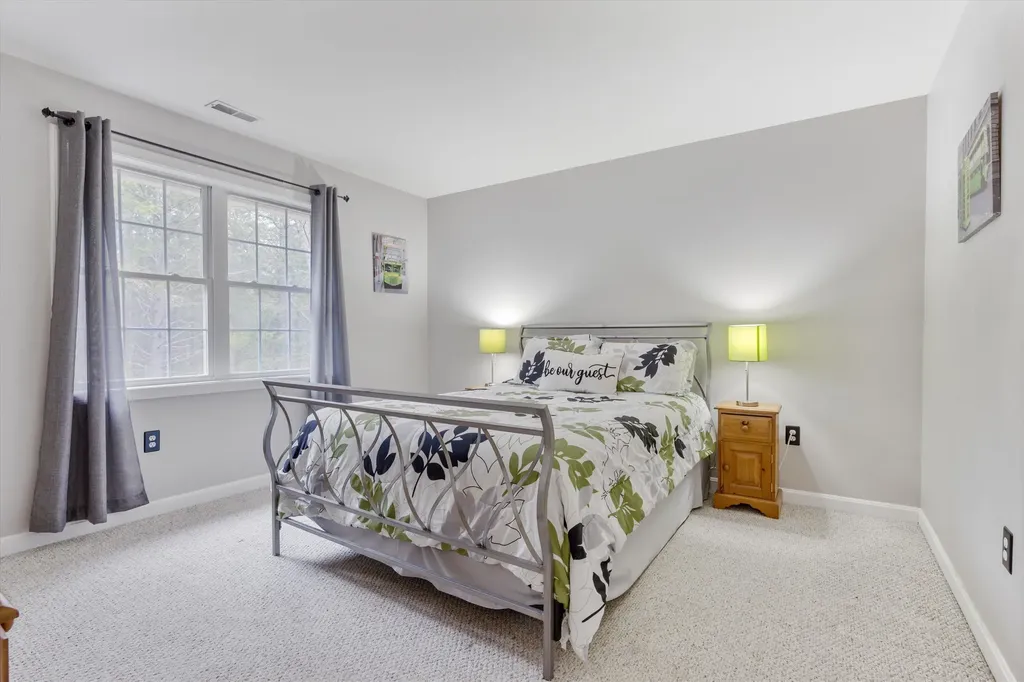 60 Mohawk Lane Brentwood NH 03833