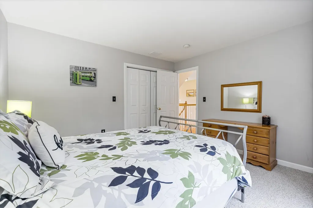 60 Mohawk Lane Brentwood NH 03833