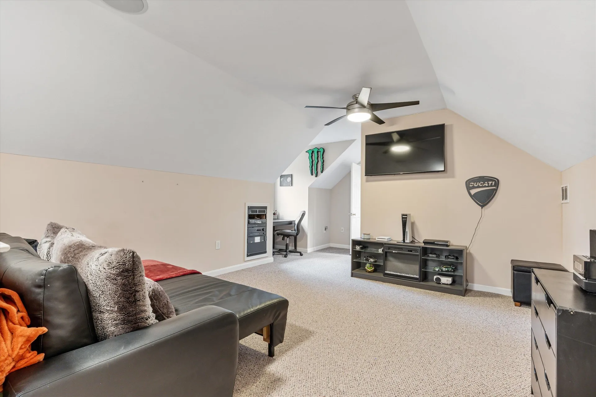 60 Mohawk Lane Brentwood NH 03833
