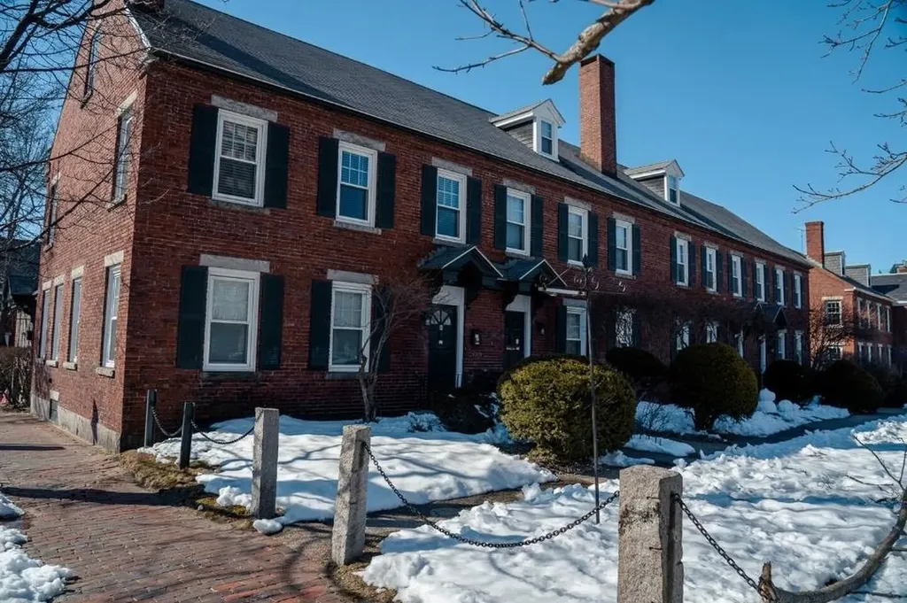 69 Middle Street Manchester NH 03101