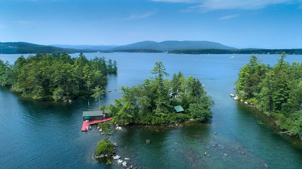 1 Little Beaver Island Meredith NH 03253