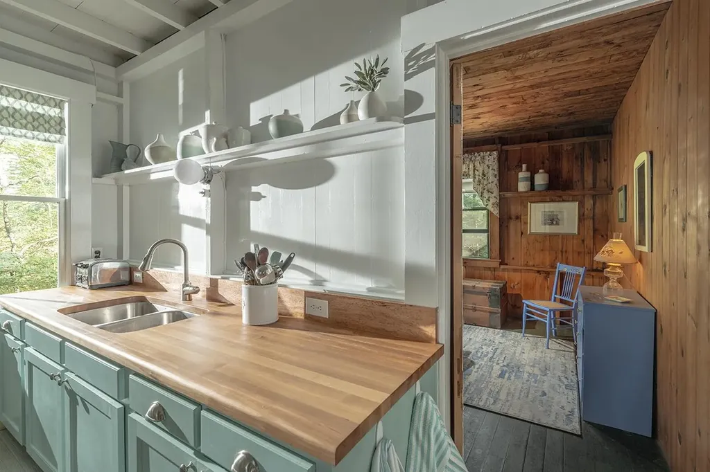 1 Little Beaver Island Meredith NH 03253