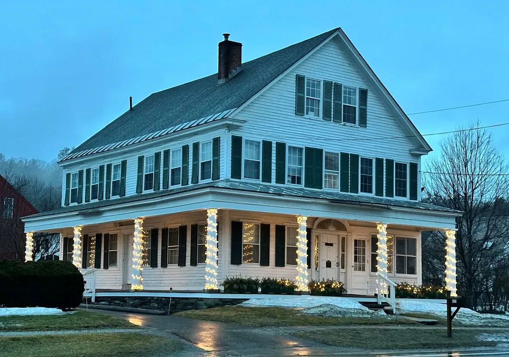 423 Main Street Chester VT 05142
