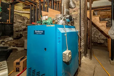 43 Courthouse Drive Guildhall VT 05906