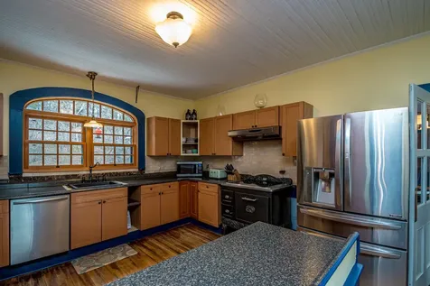 43 Courthouse Drive Guildhall VT 05906