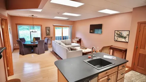 41 Glendale Place Gilford NH 03249