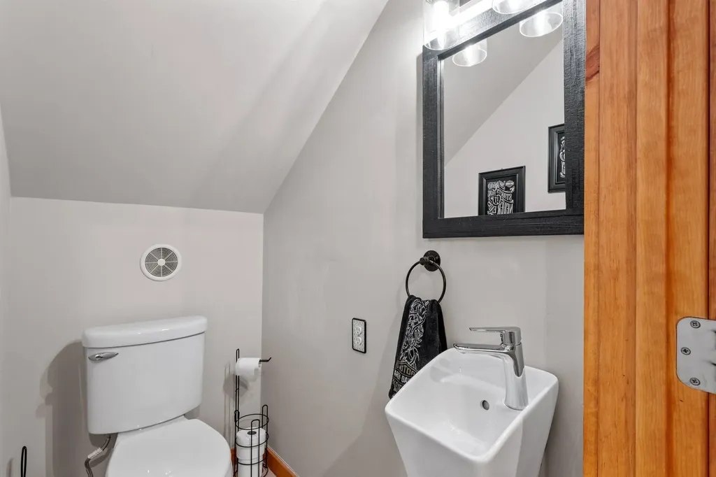 17 Kings Court Moultonborough NH 03254