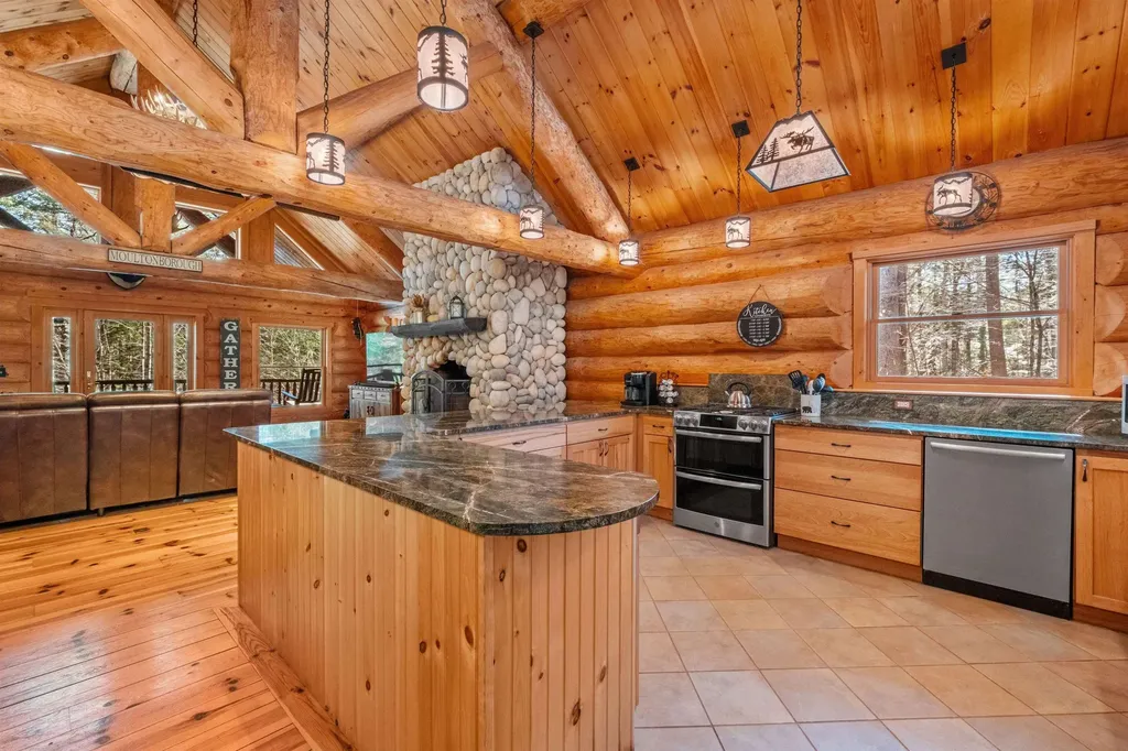 17 Kings Court Moultonborough NH 03254