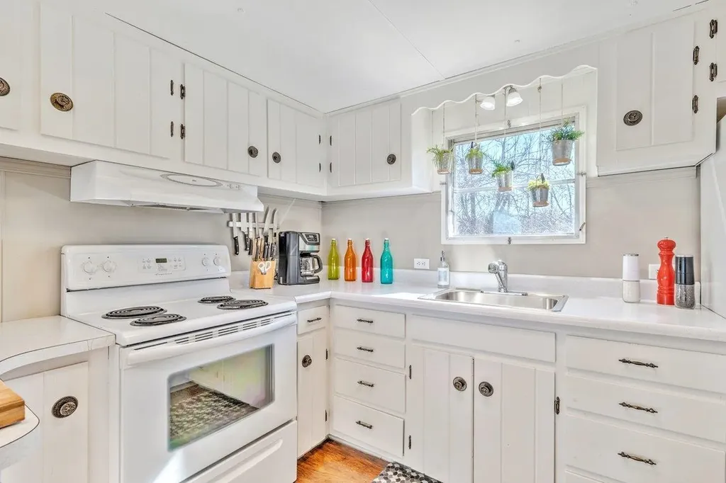 446 North Shore Road Isle La Motte VT 05463
