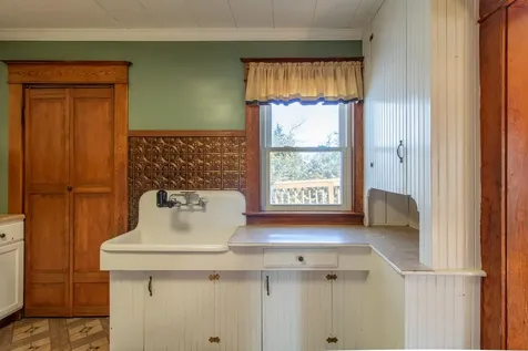 318 West Main Street Newport City VT 05855