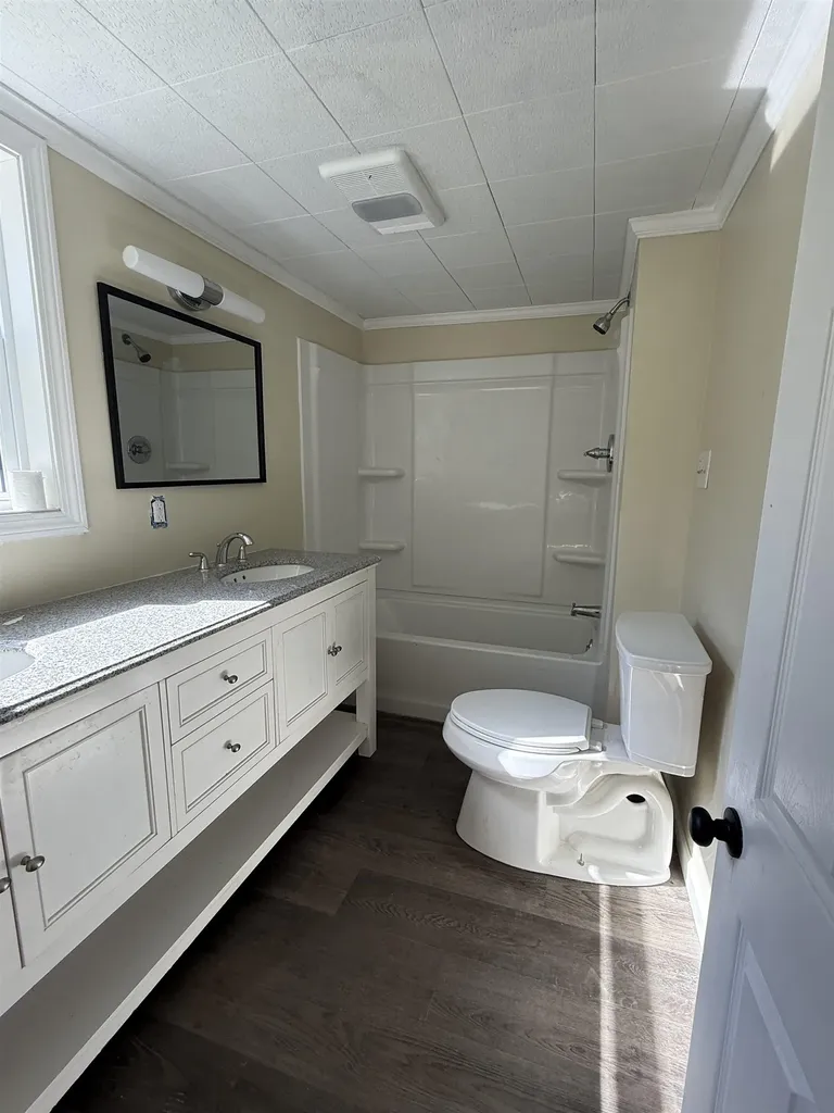 124 Three Mile Bridge Road Middlesex VT 05602-8611