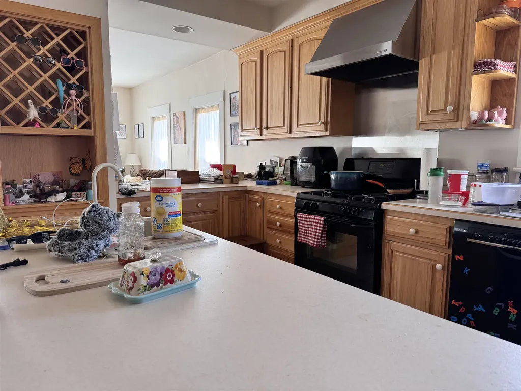 27 Myrtle Street Claremont NH 03743