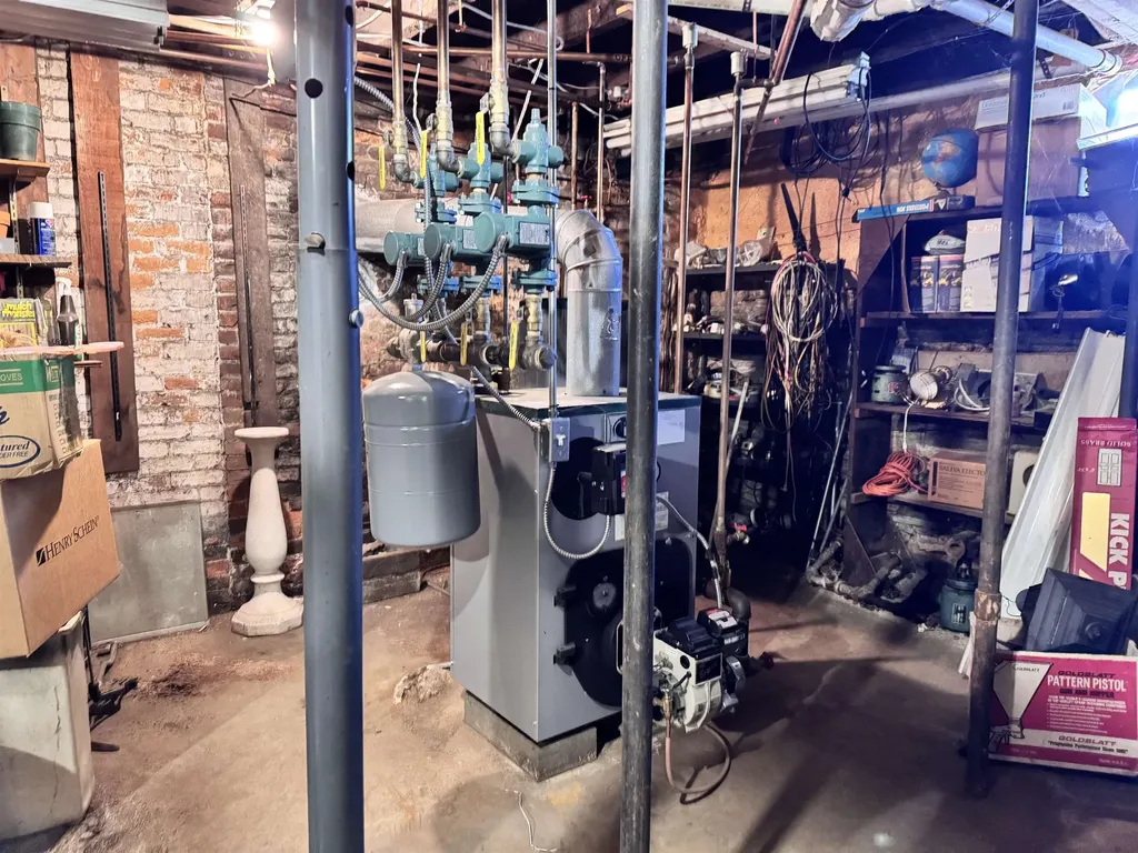 27 Myrtle Street Claremont NH 03743