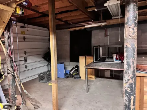 27 Myrtle Street Claremont NH 03743