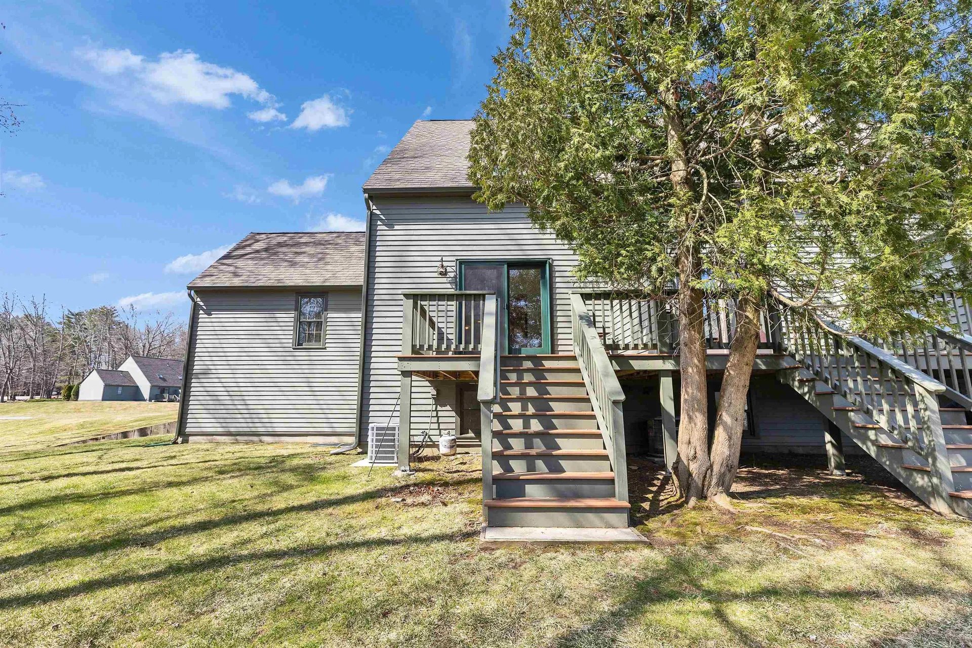 28 Montrose Drive Stratham NH 03885