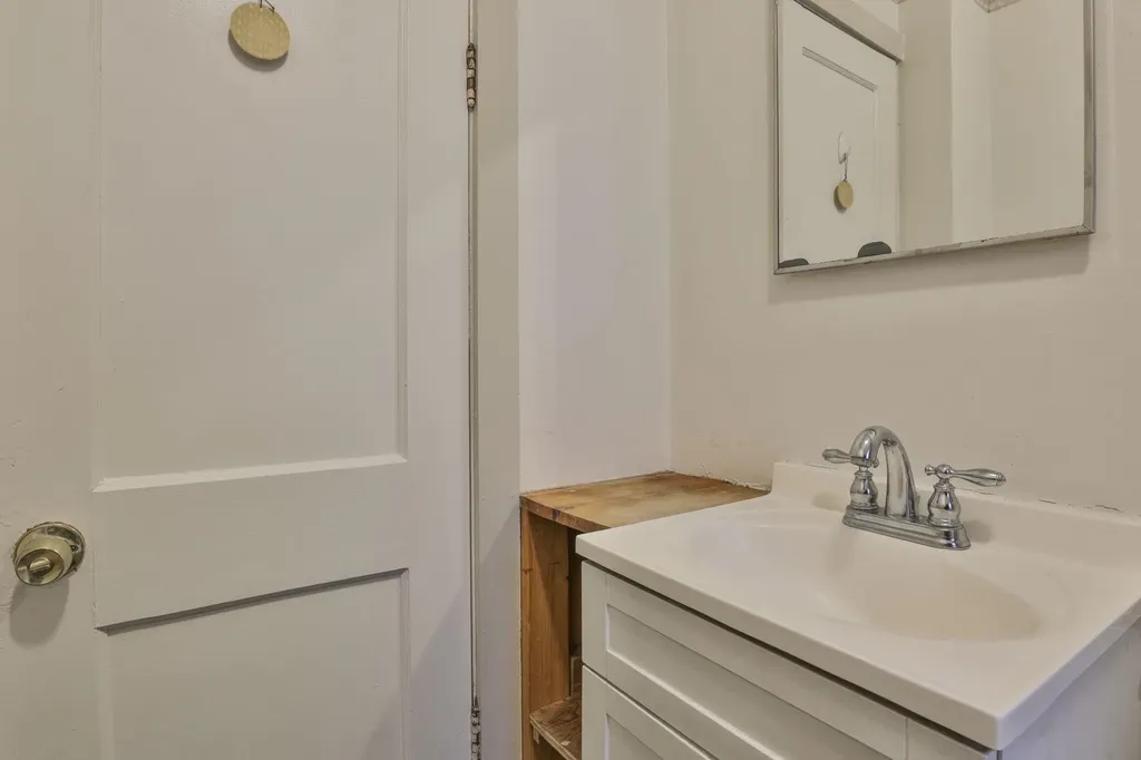 48 Base Hill Road Keene NH 03431