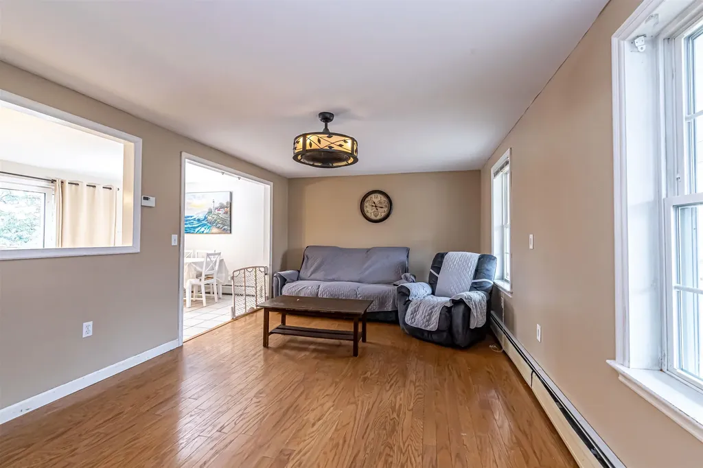 8 Bentwood Street Concord NH 03303