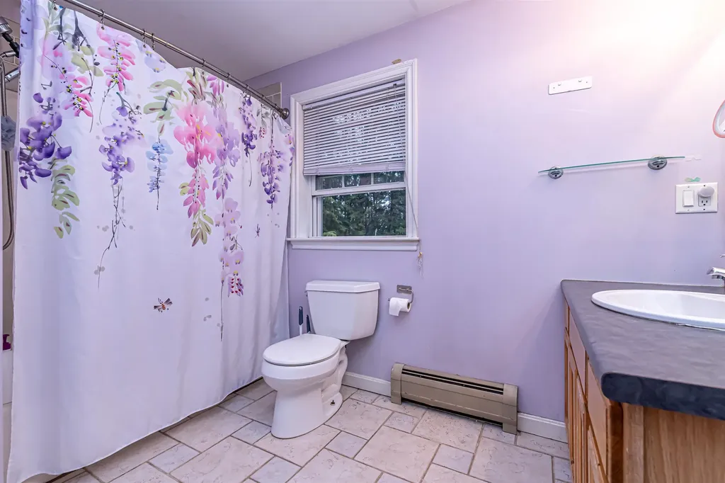 8 Bentwood Street Concord NH 03303