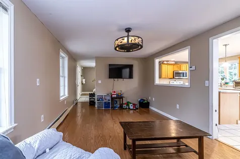 8 Bentwood Street Concord NH 03303