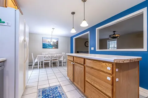 8 Bentwood Street Concord NH 03303