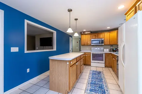 8 Bentwood Street Concord NH 03303