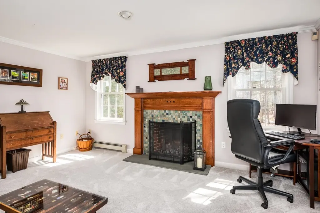 4 Meader Lane Durham NH 03824