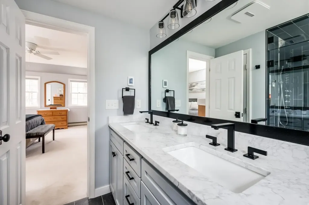 4 Meader Lane Durham NH 03824