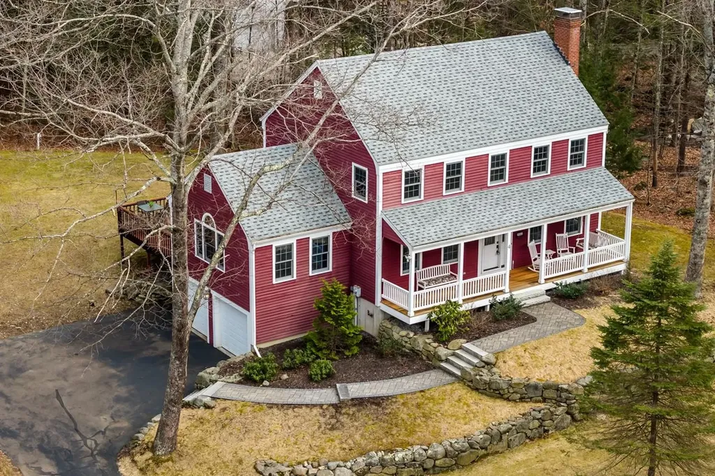 4 Meader Lane Durham NH 03824