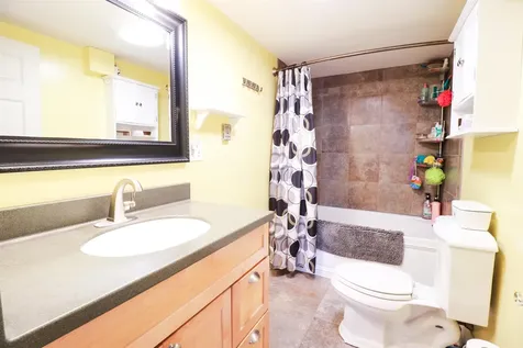 89 Arcadian Way Hartford VT 05059-3046