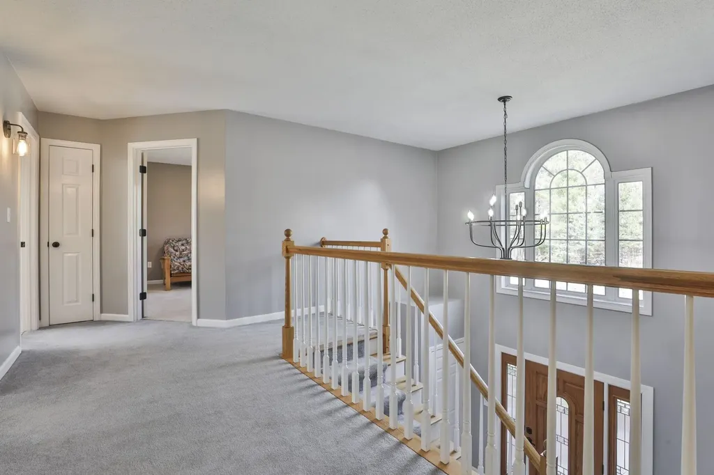 9 Copeland Drive Hudson NH 03051