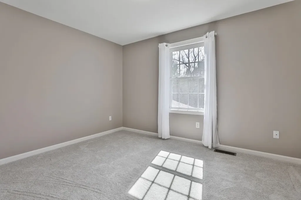9 Copeland Drive Hudson NH 03051