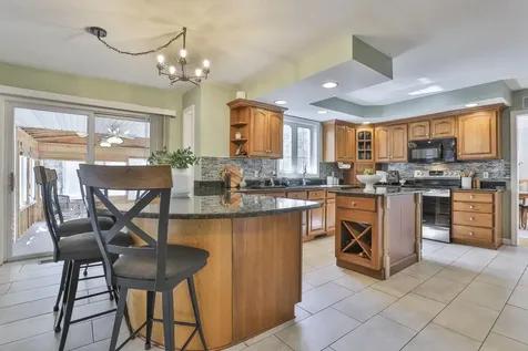 9 Copeland Drive Hudson NH 03051