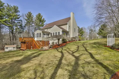 9 Copeland Drive Hudson NH 03051