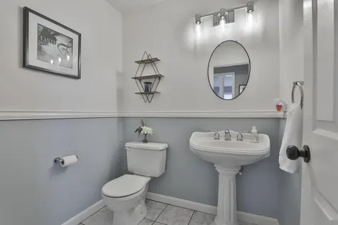 9 Copeland Drive Hudson NH 03051